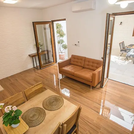 Holiday Home Camellia Porec Exterior photo