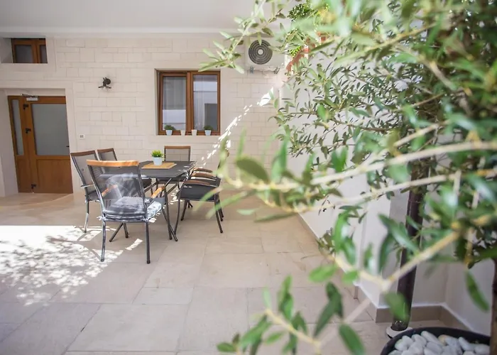 Holiday Home Camellia