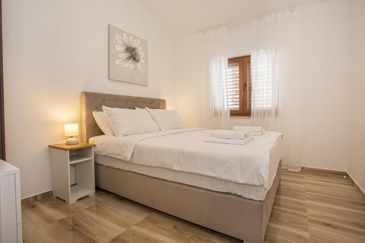 Camellia Holiday home *